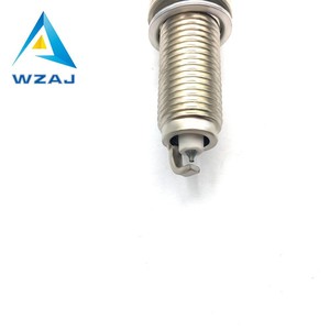 หัวเทียน SC20HR11 อิริเดียม สำหรับเครื่องยนต์เบนซินโตโยต้า โคโรลล่า พรีอุส RAV4 - Product Image 2
