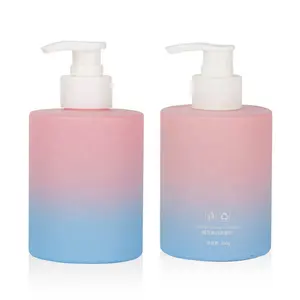Botol plastik warna gradien Bestglass dengan kepala pompa putih 300ml wadah sampo merah muda dan botol biru