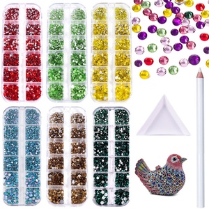 OLeeya Diamantes de imitación a granel, caja de 12 compartimentos, 2100 piezas, diamantes de imitación de cristal de 6 tamaños, diamantes de imitación de vidrio sin termofijación para uñas y vasos - Product Image 3