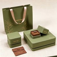 Coffret Cadeau Luxe Personnalisé pour Colliers, Bracelets et Boucles d'Oreilles avec Couvercle et Base