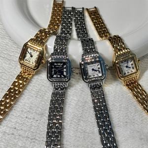 Orologio al Quarzo di Lusso per Donna con Elegante Cinturino in Acciaio Inossidabile Dorato, Nuovo Quadrante Quadrato Trendy con Vetro Piccolo - Product Image 2