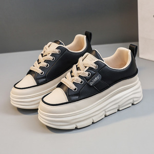 Nuevos zapatos blancos de primavera y otoño con suelas gruesas y mayor altura dentro de los zapatos casuales de mujer - Product Image 3