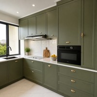 Meubles de cuisine vert olive avec poignées dorées, armoire haute et basse, placard moderne pour la maison, armoires de cuisine sur mesure