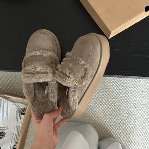 Diseñador de lujo Suela gruesa Estilo carta Zapatilla de piel recubierta de piel de una pieza suave uggs Botas de nieve de suela gruesa de 3 cm Zapatilla de mujer - Product Image 4