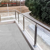 Rampe en verre personnalisée Prettyhouse avec acier inoxydable pour escalier extérieur et intérieur, balcon, villa, jardin et cour