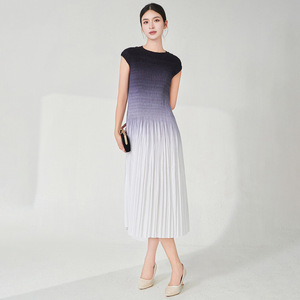 Miyake เดรสผ้าพลีทของผู้หญิงเดรสฤดูร้อนผ้าทอแบบลำลองหรูหราเป็นมิตรกับสิ่งแวดล้อม - Product Image 6