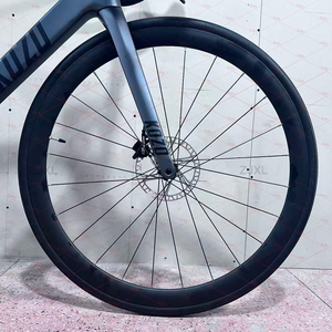 Bicicleta de <span class=keywords><strong>Carretera</strong></span> de Fibra de Carbono Aero 700CShi Mano DI2 con Frenos de Disco Hidráulicos, Venta Directa de Fábrica KOZO, OEM - Product Image 2