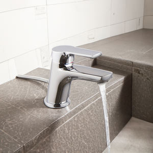 Mélangeur de lavabo à levier unique chromé série 4 avec outil de tournage à levier fermé - Product Image 3