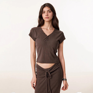 Conjunto de Falda Larga con Cordón y Top de Manga Corta con Cuello en V para Mujer, Cintura Ultra Baja, Transpirable, Estilo Casual, con Lazo - Product Image 3