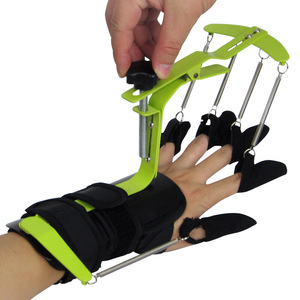 Entrenador de rehabilitación de dedos Kang Yi Family, ortesis de mano de talla única para terapia hemipléjica - Product Image 1