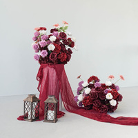 Boule de fleurs artificielles rouges pour centres de table de mariage, décoration florale