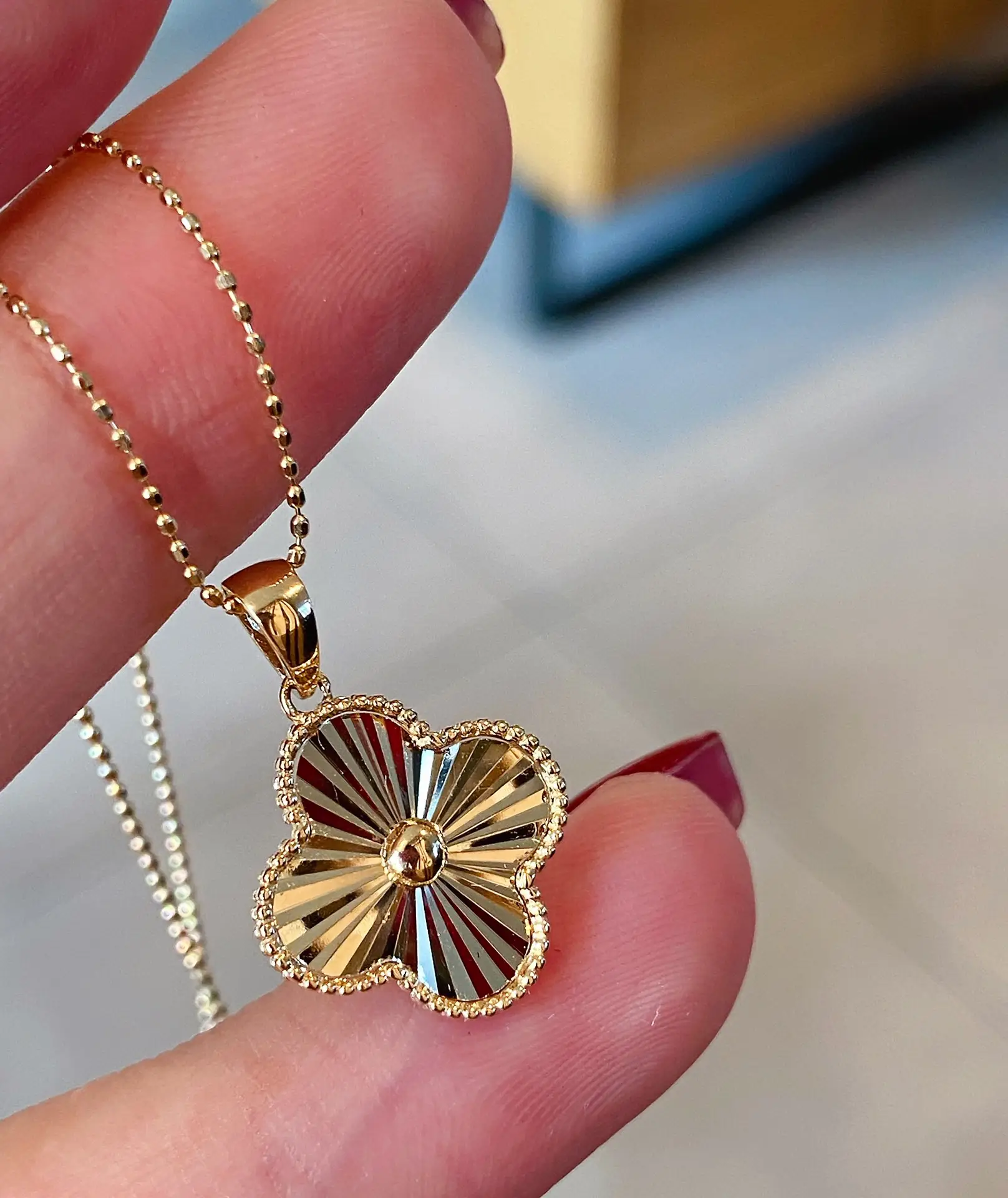 Лидер продаж NINE'S, простое модное ожерелье с подвеской в виде четырехлистного клевера, 14,8 мм, 18 К, чистое золото 18 К, настоящие украшения для женщин