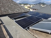 Onduleur hybride Deye 10kW 20kW 30kW 40kW 50kW kit de système solaire avec batterie LiFePO4 fabricant alimentation directe
