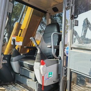 รถขุดขนาดเล็ก KOMATSU PC70-8 มือสอง 7 ตัน พร้อมเครื่องยนต์ ปั๊ม แบริ่ง ของแท้จากโรงงาน ลดราคาพิเศษ - Product Image 6