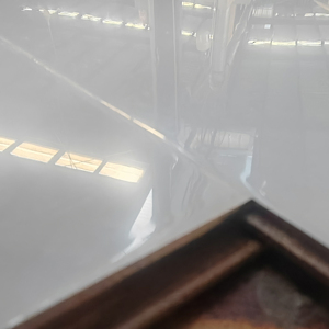 Revêtement de sol en vinyle blanc <span class=keywords><strong>brillant</strong></span> Ac4 8mm Revêtement de sol <span class=keywords><strong>stratifié</strong></span> très <span class=keywords><strong>brillant</strong></span> Revêtement de sol <span class=keywords><strong>stratifié</strong></span> à paillettes haute brillance Fournisseur - Product Image 3