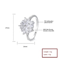 Vente en gros Superbe bague en argent sterling 925 avec zircon cubique Bijoux fins avec pierre principale luxueuse en zircon