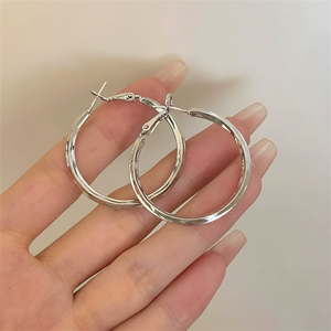 Offre Spéciale Tendance Mode Arc Lune Punk De Luxe Filles Boucles D'oreilles Cerceau Goujons En Gros En Laiton Charme Bijoux - Product Image 2