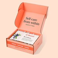 Boîte d'expédition personnalisée de marque, boîte d'emballage en carton ondulé avec impression couleur, logo personnalisé et icônes sociales pour les petites entreprises