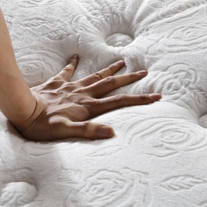 Nhà Sản Xuất Nệm Đệm Phòng Khách Bọt Nệm Cao Su Trong Bộ Nhớ Bọt 100% Tự Nhiên Giá Rẻ Giá Nữ Hoàng Kích Thước Nhung Vừa - Product Image 4