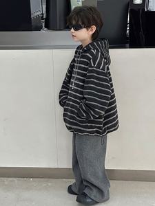 Ropa Deportiva Teñida para Niños, Primavera y Otoño, Nueva Sudadera con Capucha a Rayas, Terciopelo Cálido, Moda Deportiva Infantil - Product Image 4