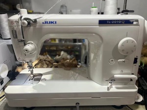 Máquina de Coser Portátil Juki Usada de 2010, de 1 Aguja, Puntada Recta, Industrial, con Cortahilos Automático - Product Image 3