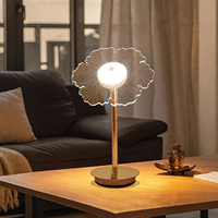 Lampe de bureau moderne de luxe en acrylique avec support plaqué or, 3 températures de couleur, rechargeable, lumière décorative pour salon et café
