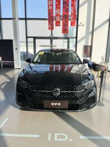 Nuove Volkswagen <span class=keywords><strong>Passat</strong></span> 2026 R-line 330TSI, Auto a Benzina, 4 Porte, 5 Posti, Berlina di Medie Dimensioni, Automobile Cinese - Product Image 2