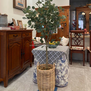 Cesta de almacenamiento de ratán natural hecha a mano para arreglos florales y regalos Diseño portátil para floristerías - Product Image 3