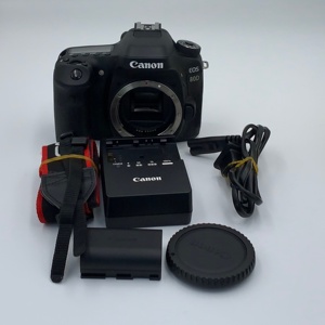Appareils <span class=keywords><strong>photo</strong></span> reflex numériques <span class=keywords><strong>Canon</strong></span> EOS 80D d'occasion certifiés en gros, qualité Grade 2, 24,2 MP, Dual Pixel AF, Wi-Fi, pour fournisseur de studio de vlogging professionnel - Product Image 6