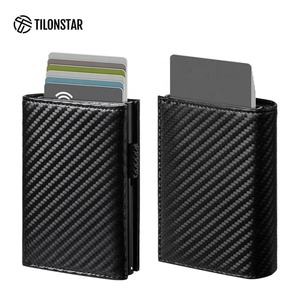 TILONSTAR TVC302W Portatarjetas de crédito de aluminio automático para hombre, billetera delgada de cuero de fibra de carbono - Product Image 1