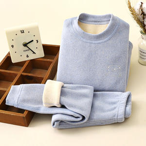 Venta al por mayor <span class=keywords><strong>de</strong></span> sublimación cálida felpa baja moq invierno recién nacido <span class=keywords><strong>Mickey</strong></span> terciopelo pies bebé polar terciopelo pijama traje - Product Image 3