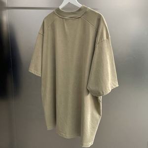 Camiseta de Cuello Redondo con Logotipo Personalizado para Hombre, 100% Algodón Puro, Color Sólido Neutro - Product Image 3