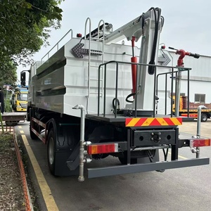 Camion de pulvérisation de capacité Euro 3 4x2 bras de nettoyage de panneau solaire multifonctionnel camion d'arrosage multifonctionnel - Product Image 6