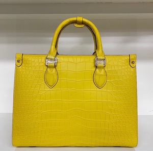 Bolso Tote de Piel de Cocodrilo Genuina – Bolso de Diseño de Lujo con Versatilidad para Llevar al Hombro - Product Image 3
