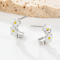 Meistverkaufte Damen-Ohrstecker aus Rhodium-plattiertem 925 Sterling Silber mit Niedlichem Eigelb-Blumen-Design - Frisches und Süßes Geschenk