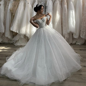 S0724N Nuovo <span class=keywords><strong>Abito</strong></span> <span class=keywords><strong>da</strong></span> <span class=keywords><strong>Sposa</strong></span> 2026 di Alta Qualità, di Tendenza, Personalizzabile, Stile Ball Gown con Strascico a Cappella in Pizzo, <span class=keywords><strong>Taglie</strong></span> <span class=keywords><strong>Forti</strong></span> - Product Image 1