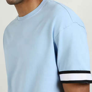 Ensemble deux pièces décontracté pour homme personnalisable, de haute qualité, 100% coton respirant, t-shirt et short pour l'été - Product Image 2