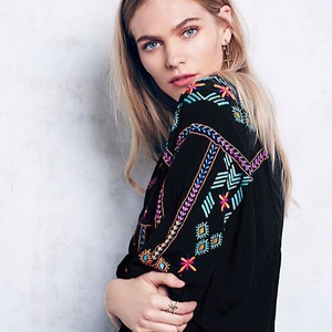 महिलाओं के कढ़ाई मेक्सिकन किसान कपड़े, महिलाओं के लिए आकार फिएस्टा बोहो पोशाक, पारंपरिक पुष्प बोहेमियन ट्यूनिक - Product Image 2