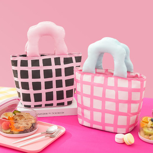 กระเป๋าใส่อาหารกลางวันแบบหุ้มฉนวนลายตารางสีชมพูสีดำ เก็บอาหารให้เย็นสำหรับทำงาน ท่องเที่ยว โรงเรียน ปิกนิก - Product Image 3