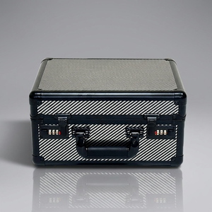 Boîte de rangement personnalisable en aluminium pour cartes de sport, étui de transport pour cartes gradées, étui rigide pour cartes. - Product Image 4