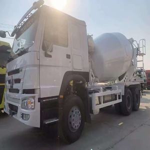 Camión Mezclador de Concreto Zoomlion 8×4 Usado de 2022 con Pocas Horas de Uso, 12m³, con Cuchilla Tipo T para Proyectos de Carreteras y Puentes - Product Image 4