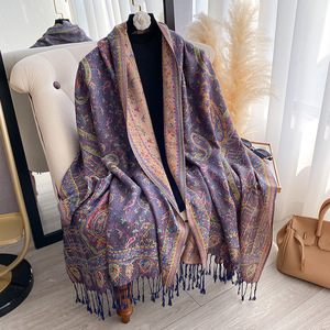 Elegante Chal Largo de Jacquard con Flecos, Imitación Cachemira, Perfecto para Bodas de Primavera y Fiestas - Product Image 1
