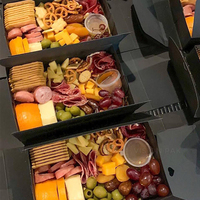 Boîte alimentaire jetable de luxe personnalisée imprimée, gaufrée, pour la restauration et les événements, idéale pour l'emballage de sushis, gâteaux et desserts