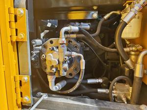 รถขุดวอลโว่ EC140 มือสองคุณภาพสูง รถขุดตีนตะขาบมือสอง ยี่ห้อเดิม รถขุดตีนตะขาบ ปั๊มไฮดรอลิกเดนิสัน - Product Image 4