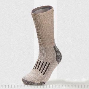Vente en gros <span class=keywords><strong>100</strong></span>% laine mérinos Chaussettes d'extérieur d'hiver en éponge épaisse Heavy Duty Casual Anti-Bactérien Travail Chasse Randonnée Chaussettes pour hommes - Product Image 5
