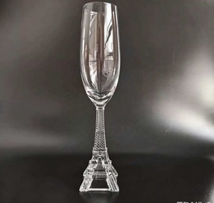 Ensemble de verres à champagne design Tour Eiffel, flûtes à vin sans plomb de 230 ml pour événements sur le thème de Paris - Product Image 1