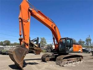 Excavadora original usada boutique 35 toneladas HITACHI ZX350 con buenas condiciones y bajas horas de trabajo - Product Image 2