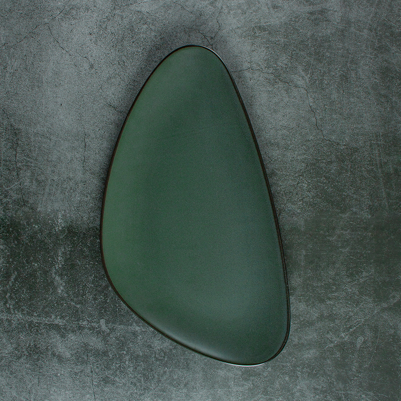 13" Triangle Plate