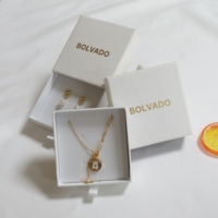 Sacs Cadeaux Bijoux en Carton avec Logo Personnalisé pour Emballage de Bijoux, Colliers, Boucles d'Oreilles, Boîte à Tiroir Coulissante avec Éponge Noire