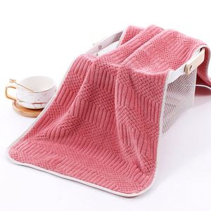 Serviette de bain en microfibre ultra-fine, motif cœur, en polaire corail, douce pour la peau, séchage rapide, avec bande de bordure - Product Image 4